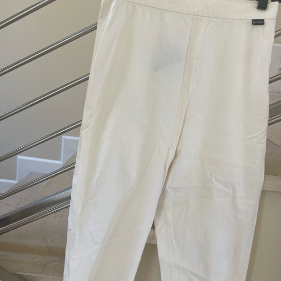 VINTAGE WHITE BURBERRY CAPRIS PANTS - Picture 2 of 10